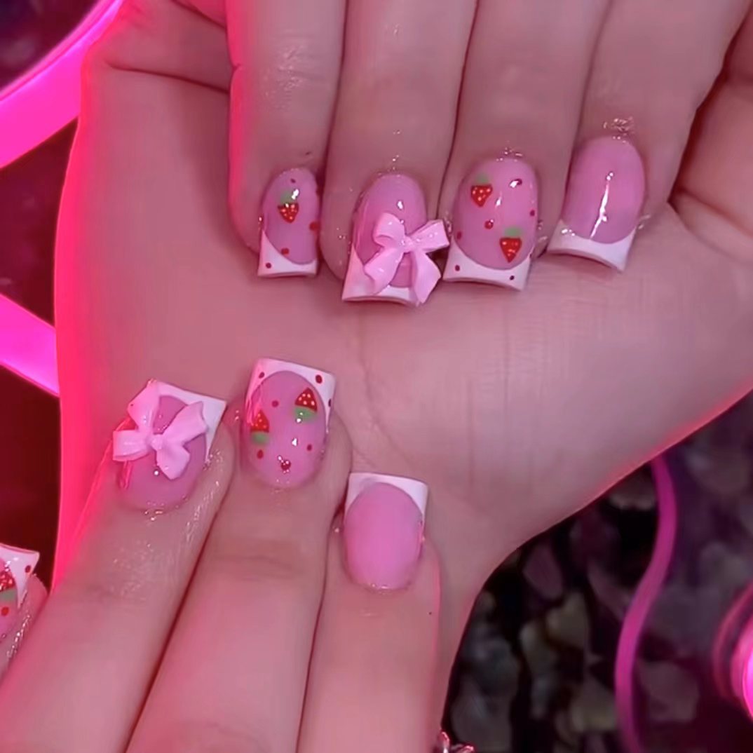 Decorating Tip Set - 24pcs Red Strawberry Designs Fake Nail